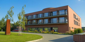 Отель Hotel S-PORT Véska, Товерж